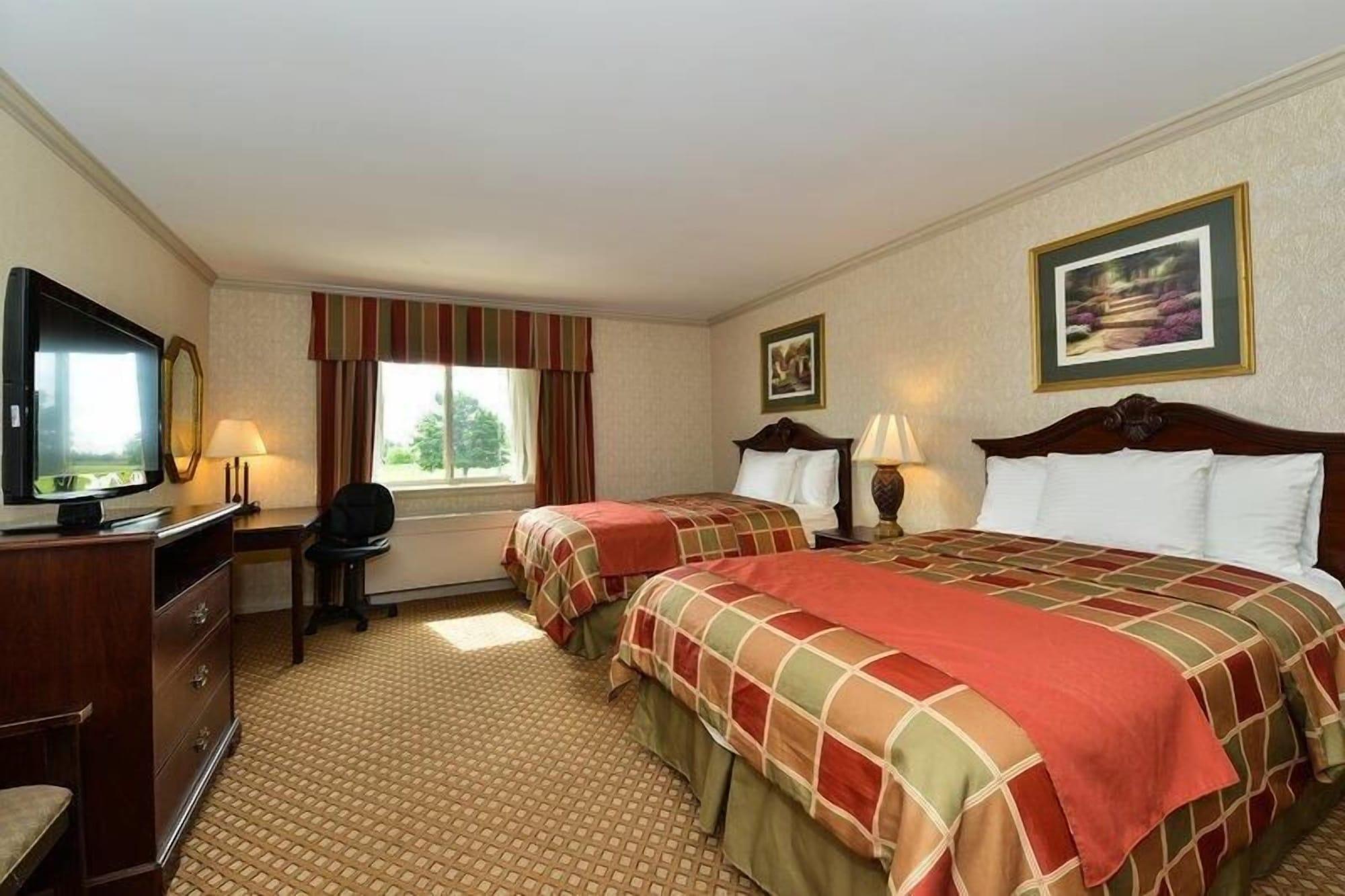 Days Inn & Suites By Wyndham Roseville/Detroit Area Exteriör bild